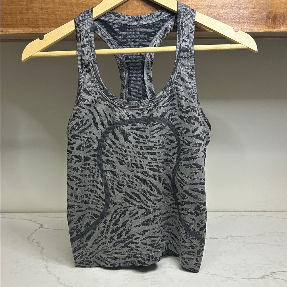 lululemon athletica Gray Patterned Tank Top